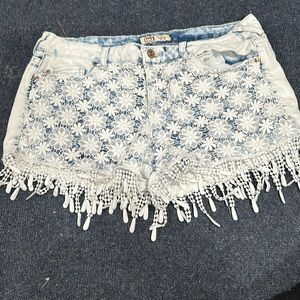 Flower Jean shorts